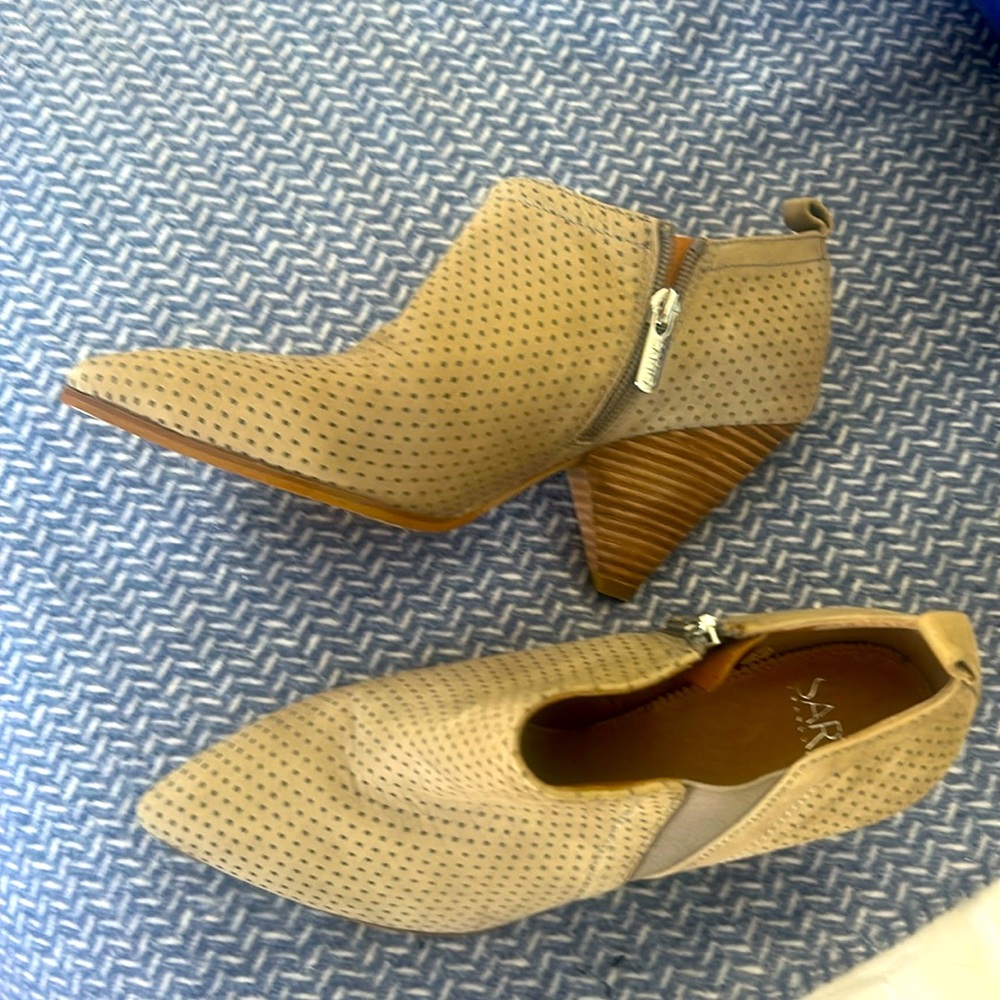 Sarto /Franco Sarto heeled booties. Inside zip. Size 7.5